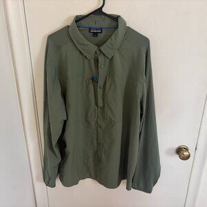 Mens Patagonia Poly Elastan Green Button Hiking Shirt With Zip Pockets  Size L